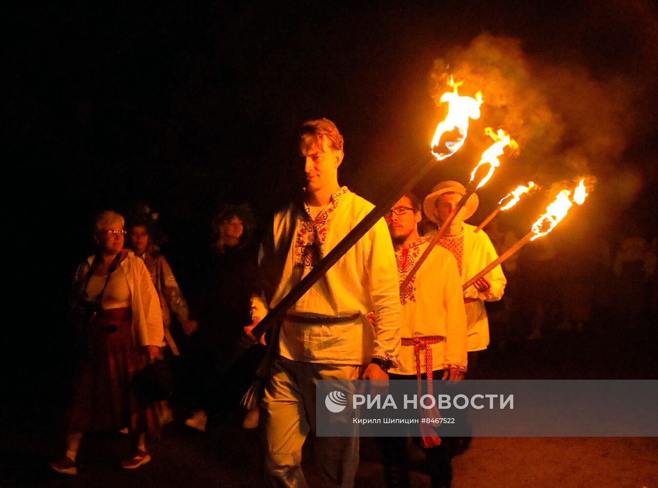 Традиционный праздник "Купалье" в Иркутске