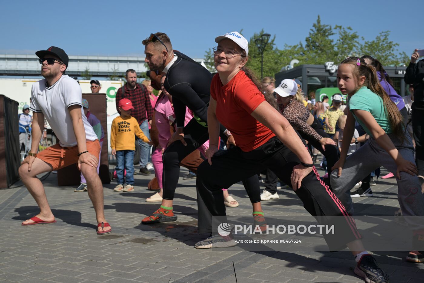 Зарядка с Олимпийскими чемпионами и космонавтом Анной Кикиной в Новосибирске