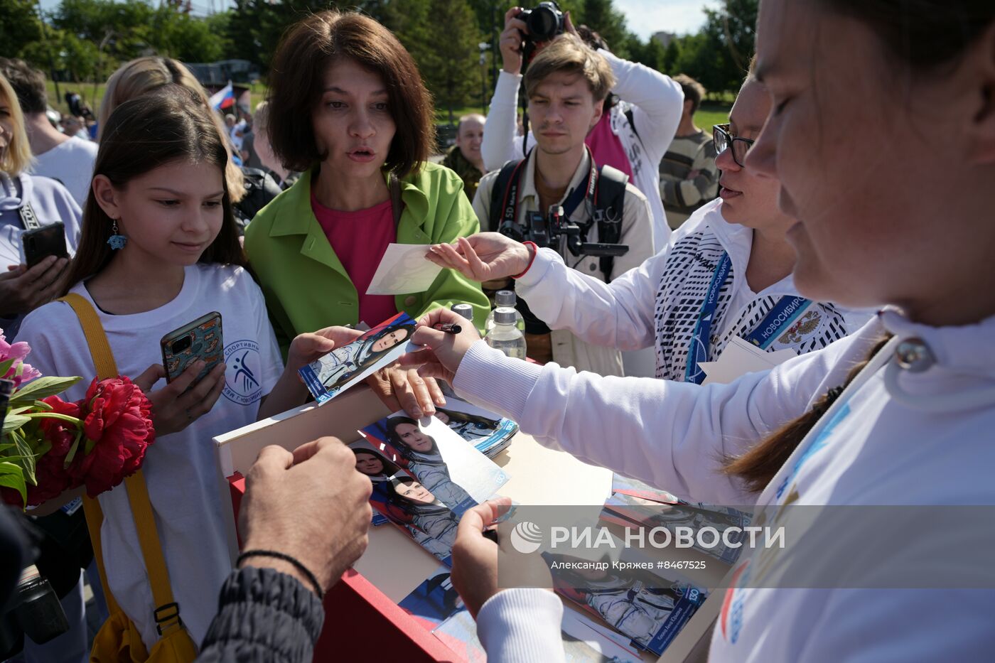 Зарядка с Олимпийскими чемпионами и космонавтом Анной Кикиной в Новосибирске