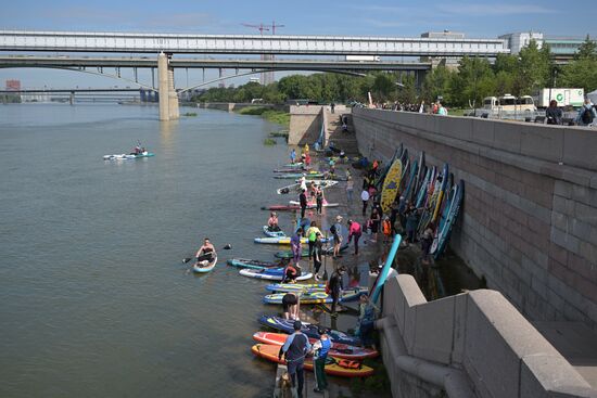 Зарядка с Олимпийскими чемпионами и космонавтом Анной Кикиной в Новосибирске