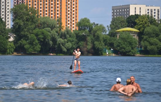 Теплая погода в Москве