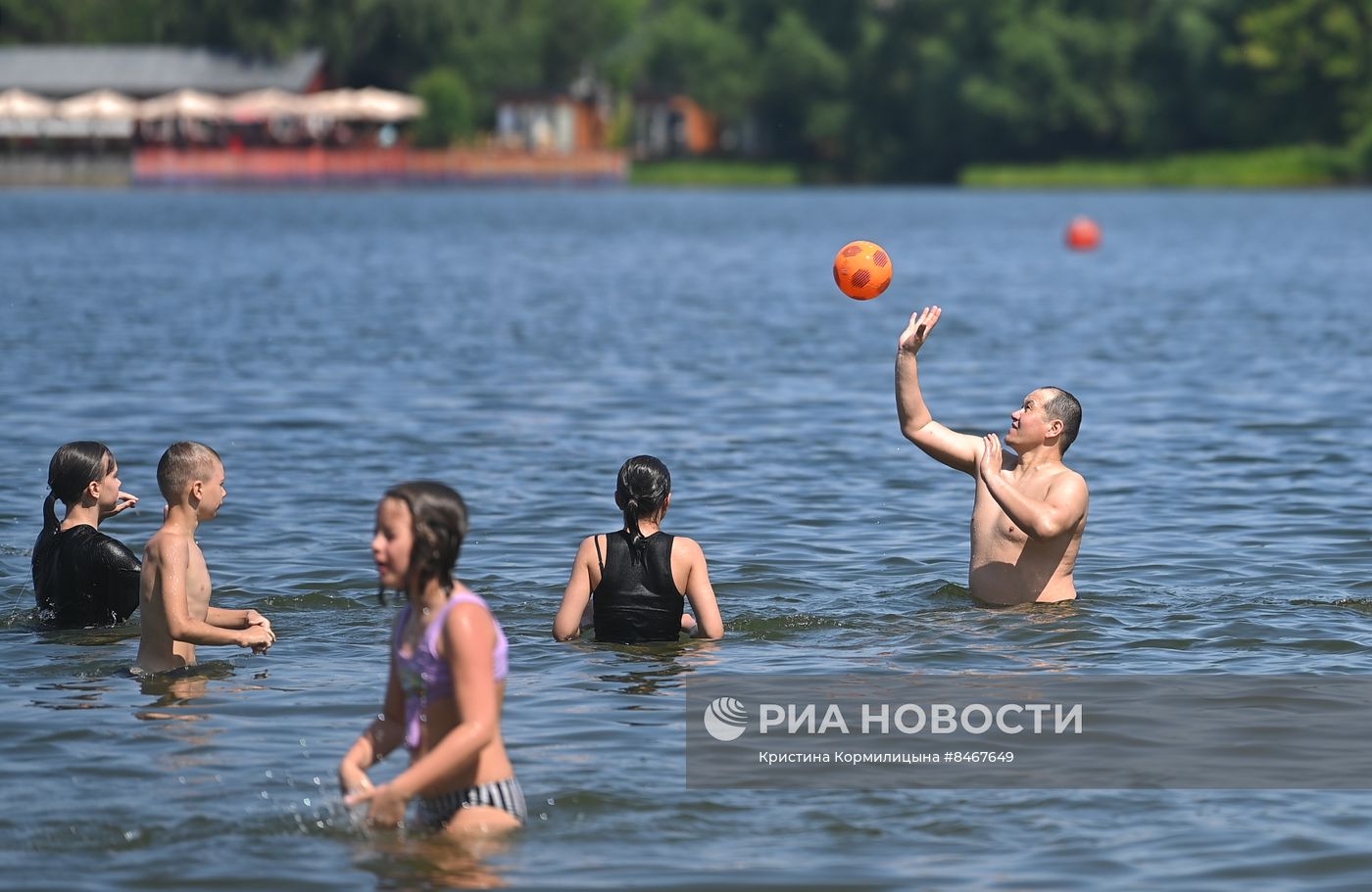 Теплая погода в Москве