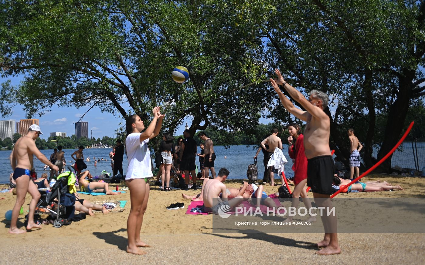 Теплая погода в Москве
