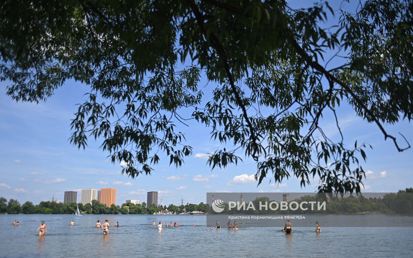 Теплая погода в Москве