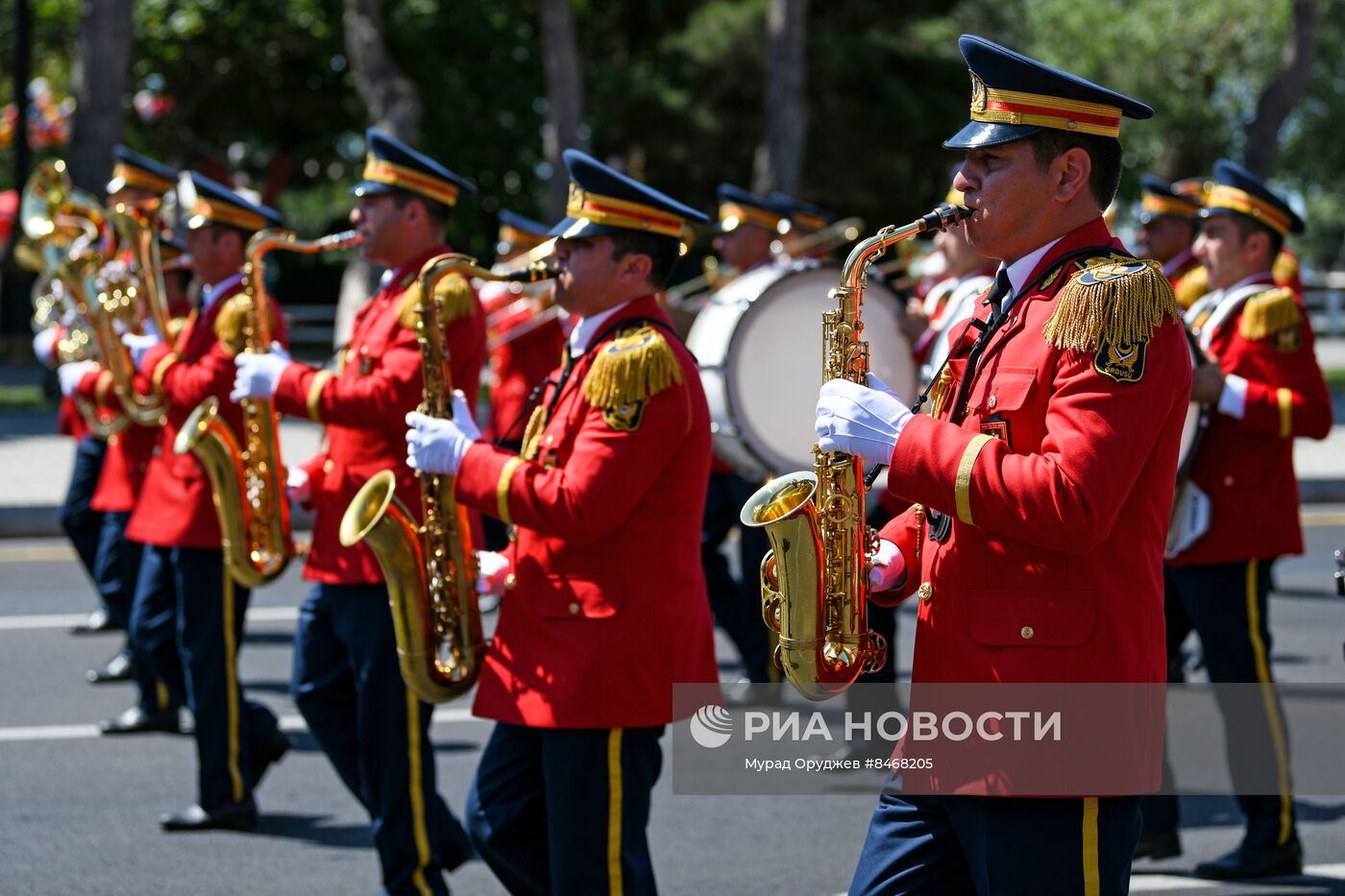 Выступление военных оркестров по случаю Дня Вооруженных сил в Баку