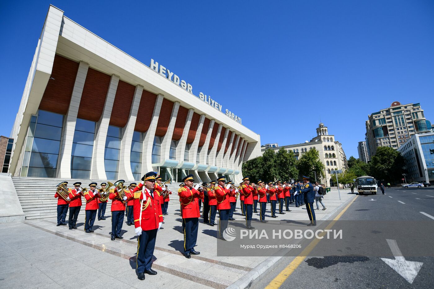 Выступление военных оркестров по случаю Дня Вооруженных сил в Баку