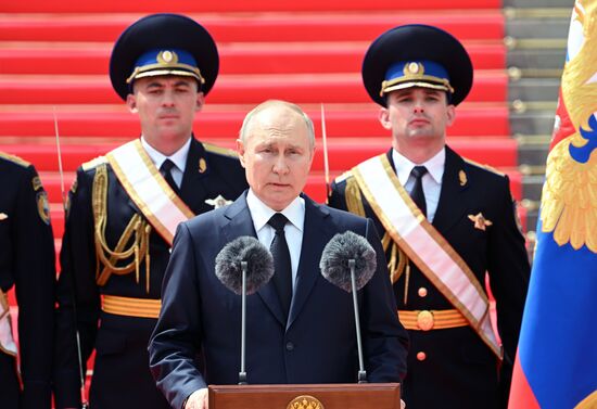 Обращение президента РФ В. Путина к подразделениям Минобороны, Росгвардии, МВД, ФСБ и ФСО