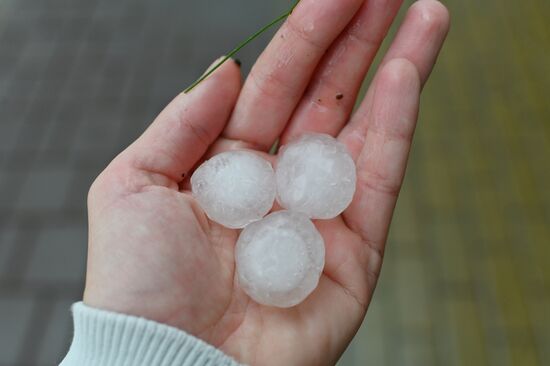 Крупный град в Омске