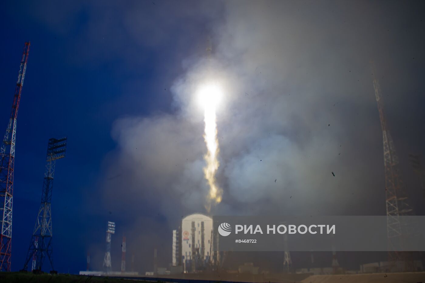 Пуск ракеты "Союз-2.1б" с гидрометеоспутником "Метеор-М" No 2-3