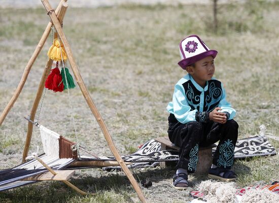 Фестиваль киргизского ручного ковра