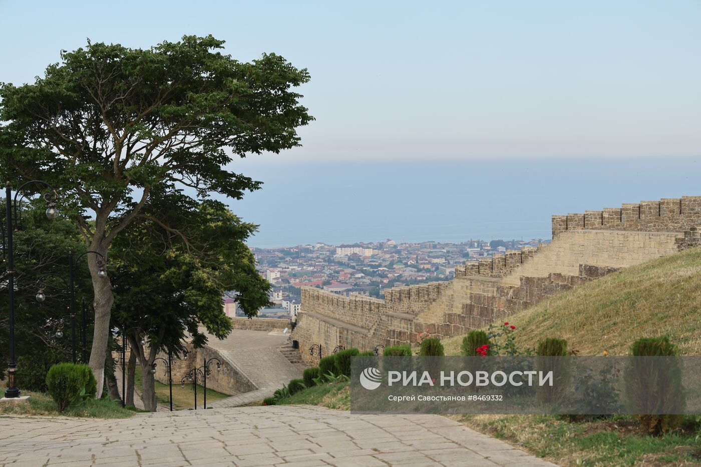 Крепость Нарын-Кала в Дагестане