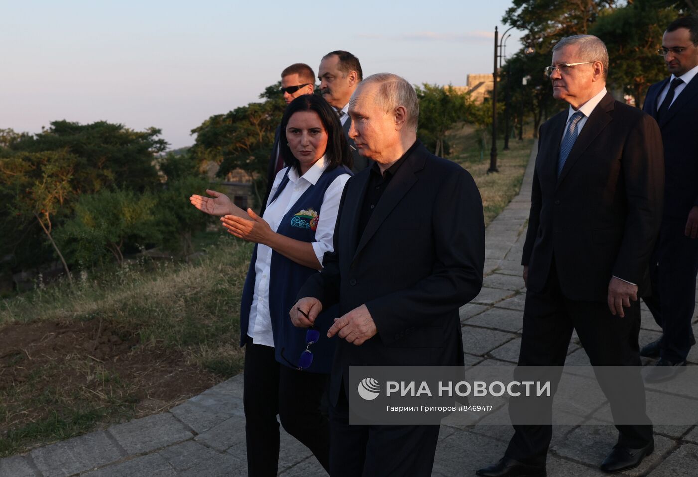 Рабочая поездка президента РФ В. Путина в Дагестан