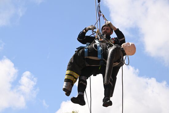 Финал городского конкурса профессионального мастерства по профессии "Спасатель"