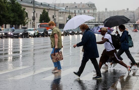 Дождь в Москве