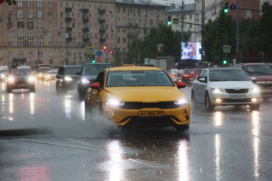 Дождь в Москве