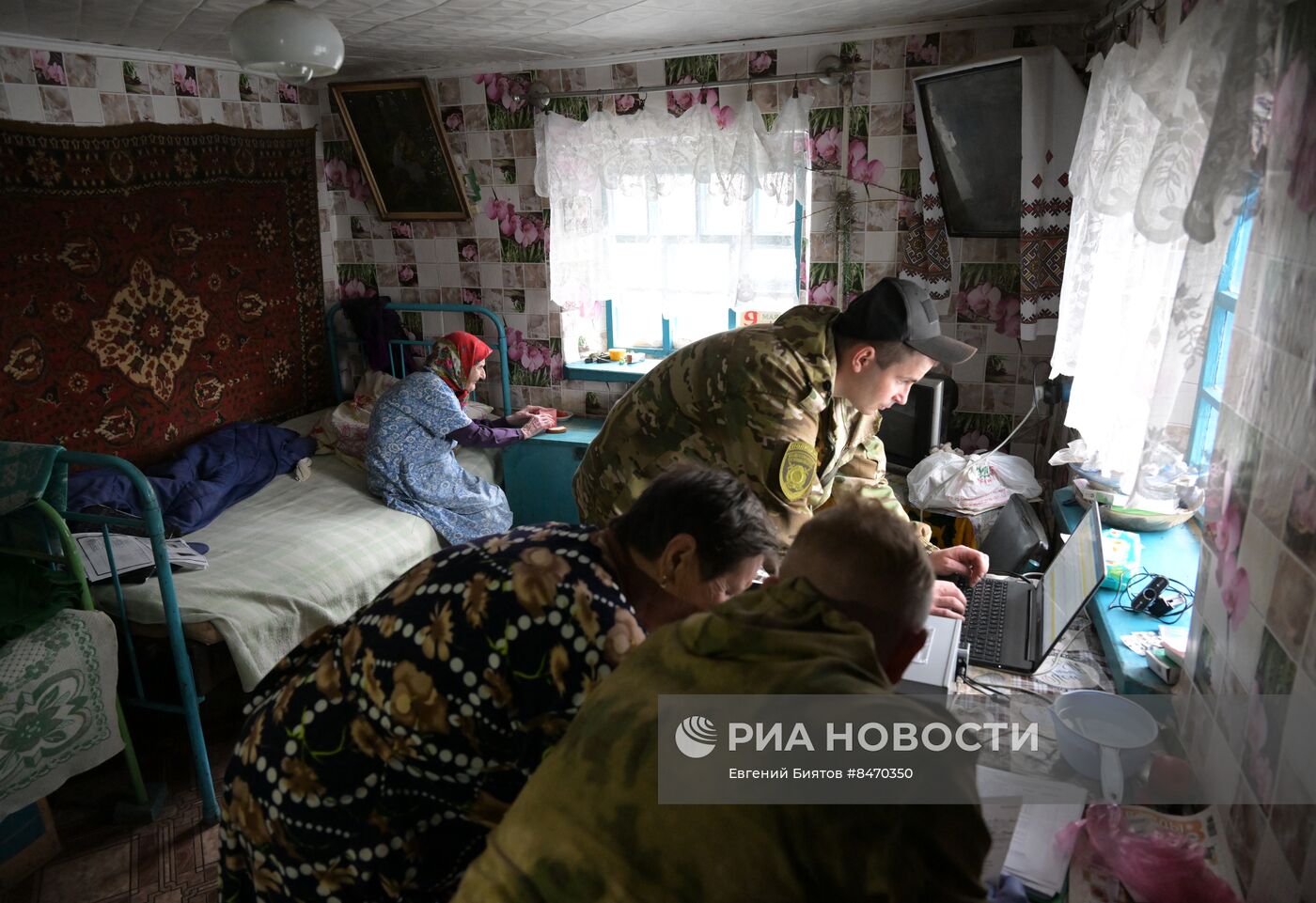 Подача заявлений маломобильных граждан на получение паспортов РФ на освобожденных территориях ЛНР