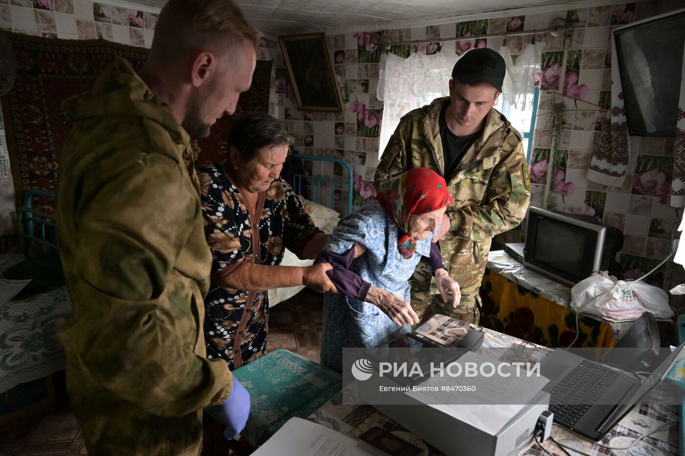 Подача заявлений маломобильных граждан на получение паспортов РФ на освобожденных территориях ЛНР