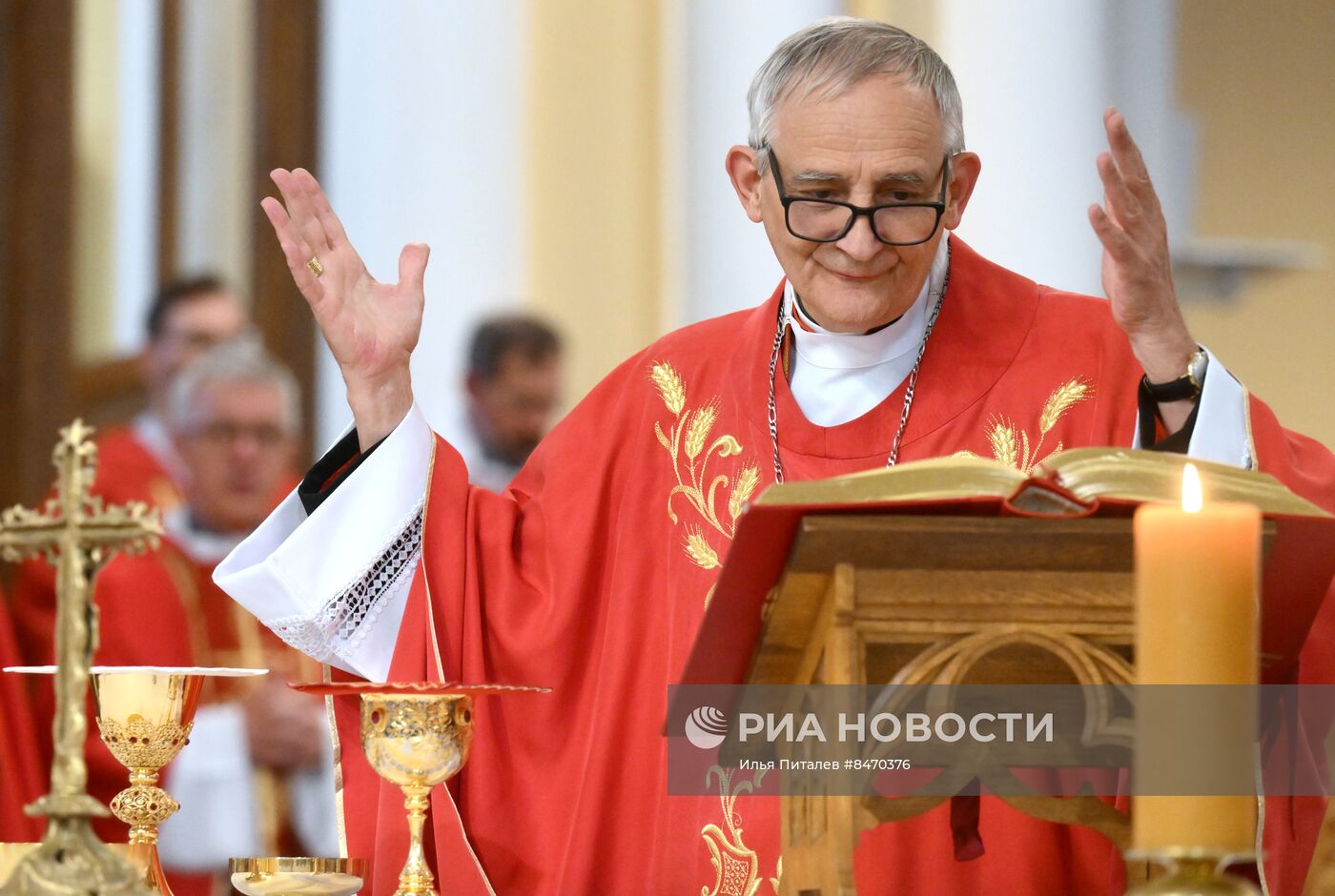 Посланник папы римского кардинал Дзуппи посетил Москву