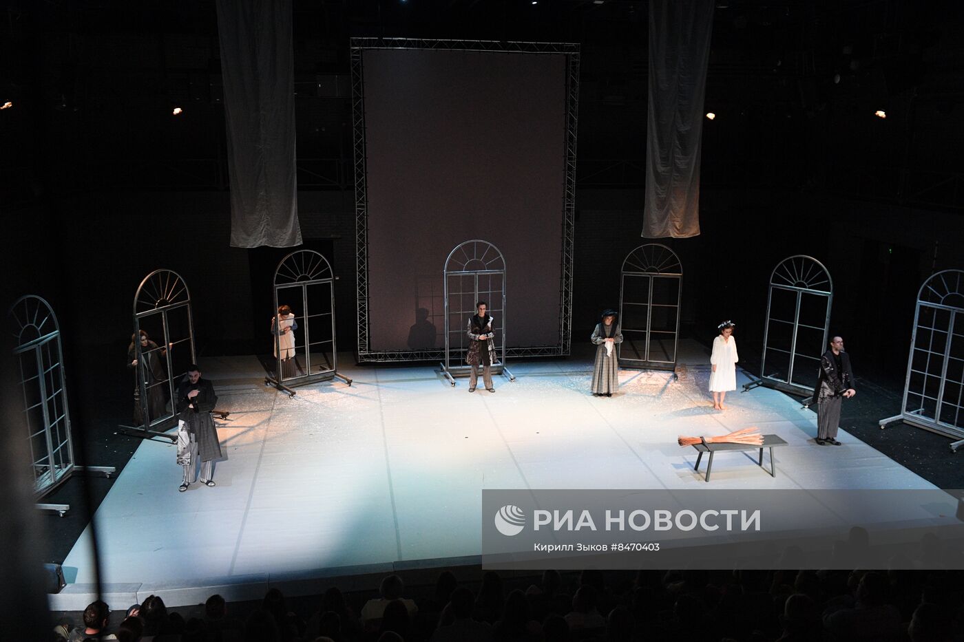 Показ спектакля "Дневник писателя"