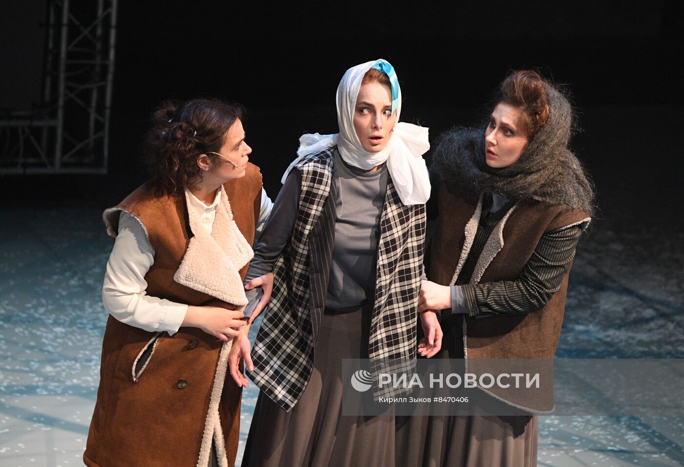 Показ спектакля "Дневник писателя"