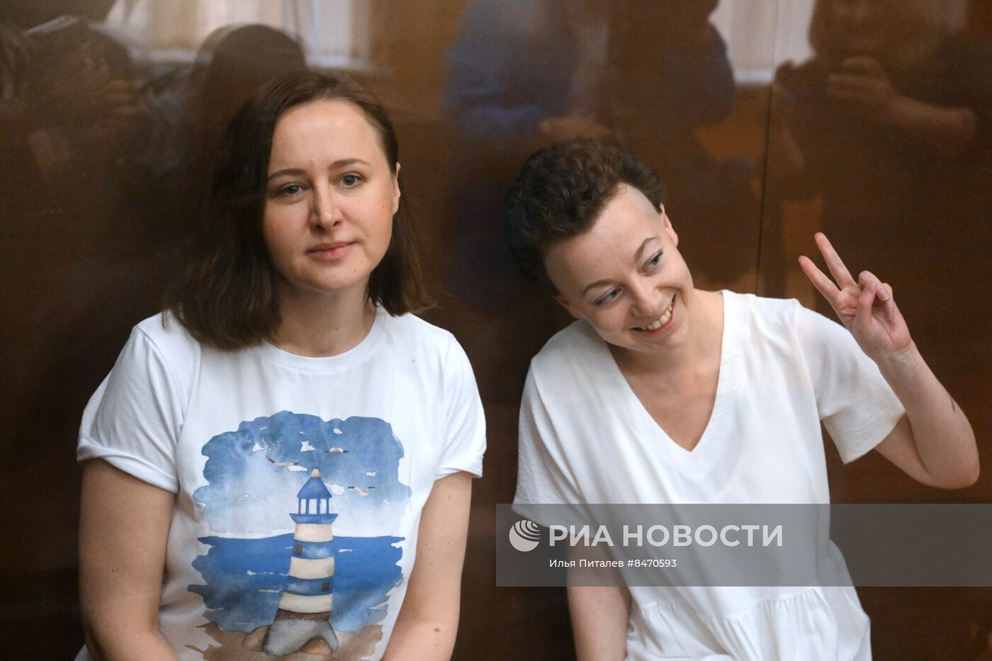 Рассмотрение ходатайства о продлении ареста режиссеру Е. Беркович и драматургу С. Петрийчук