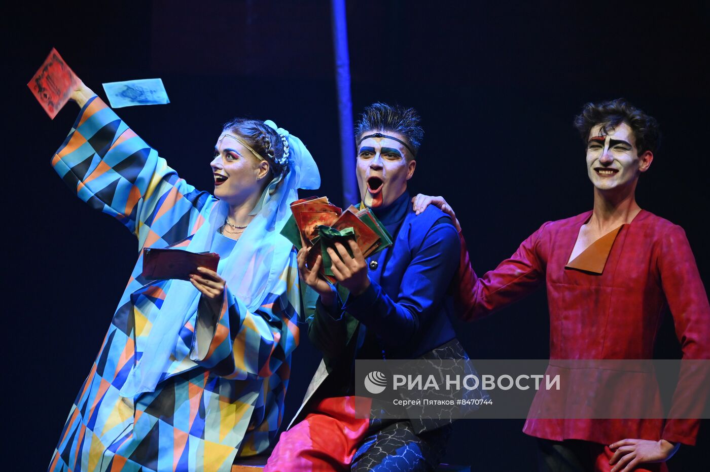 Спектакль "Островский. Авангард" в театре Романа Виктюка 