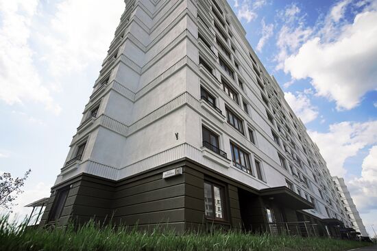 Строительство жилого квартала в Мариуполе