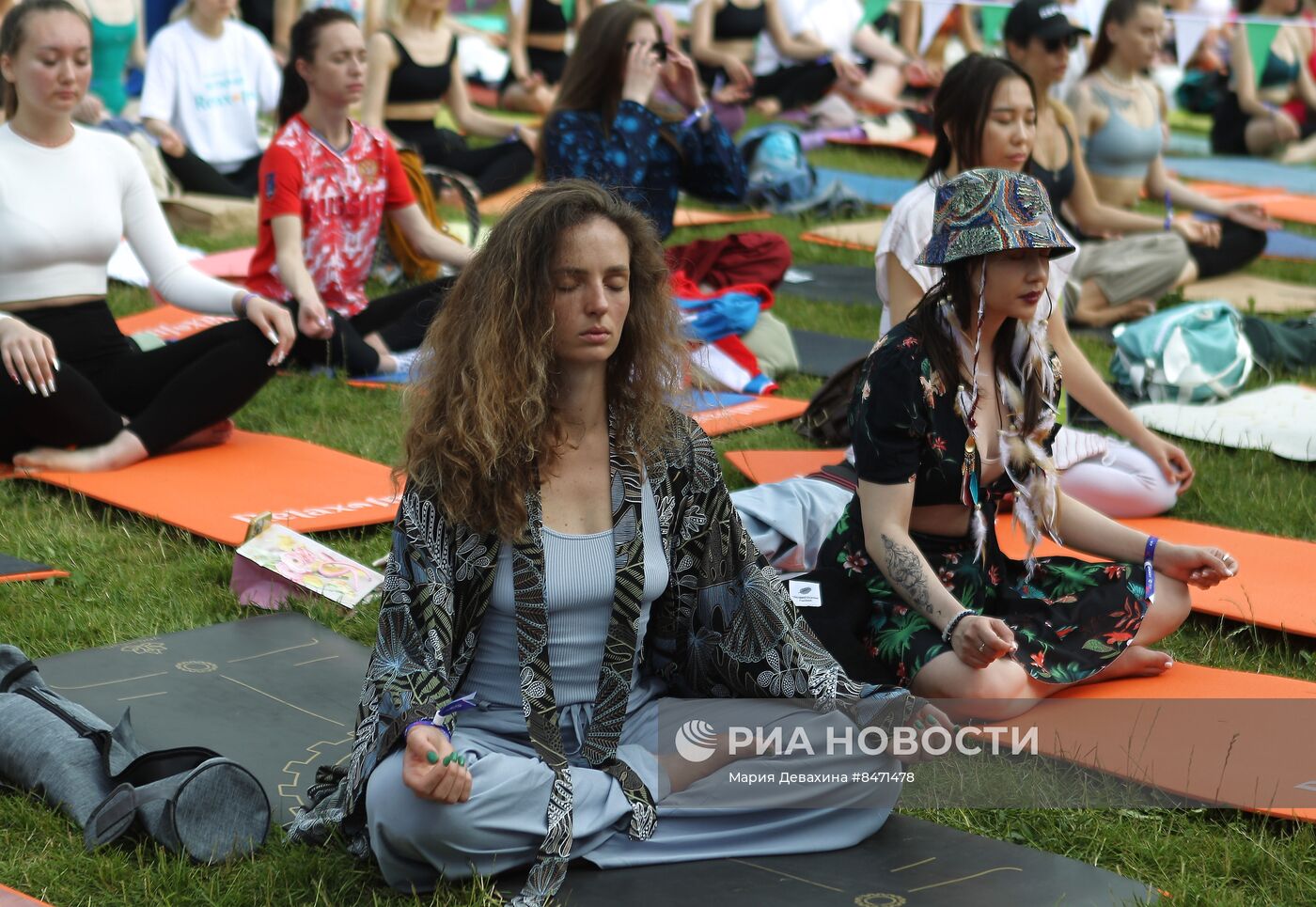 9-й Международный день йоги Yoga Day Russia