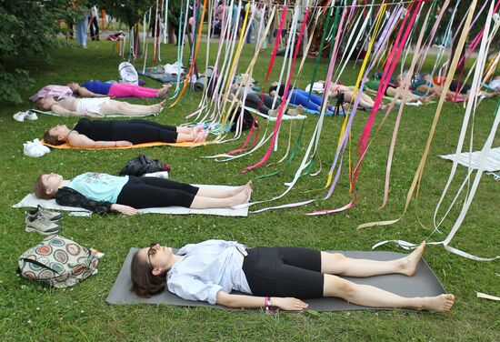 9-й Международный день йоги Yoga Day Russia