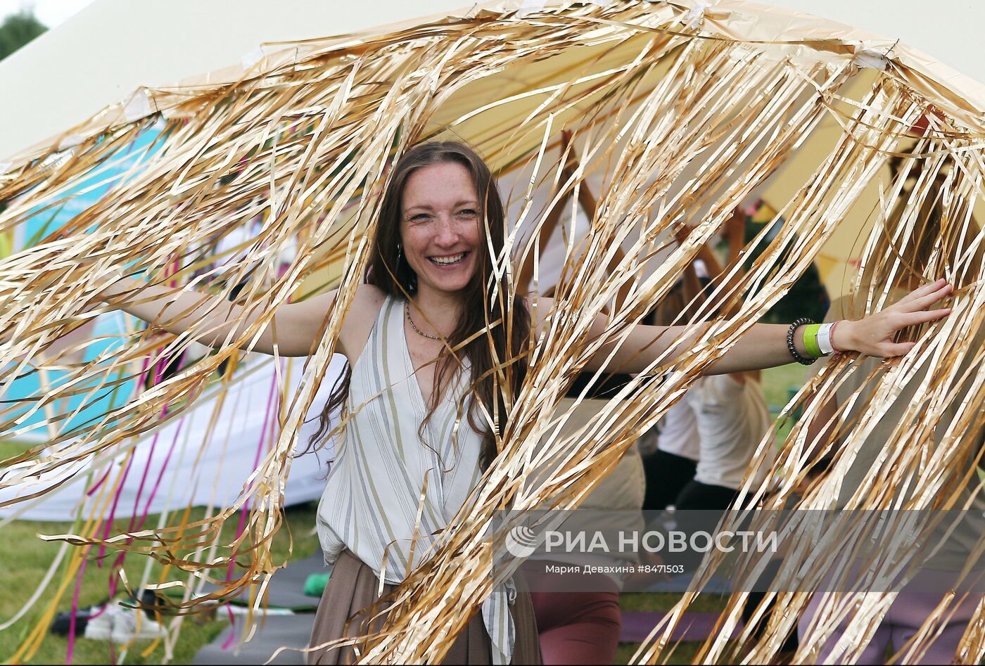 9-й Международный день йоги Yoga Day Russia