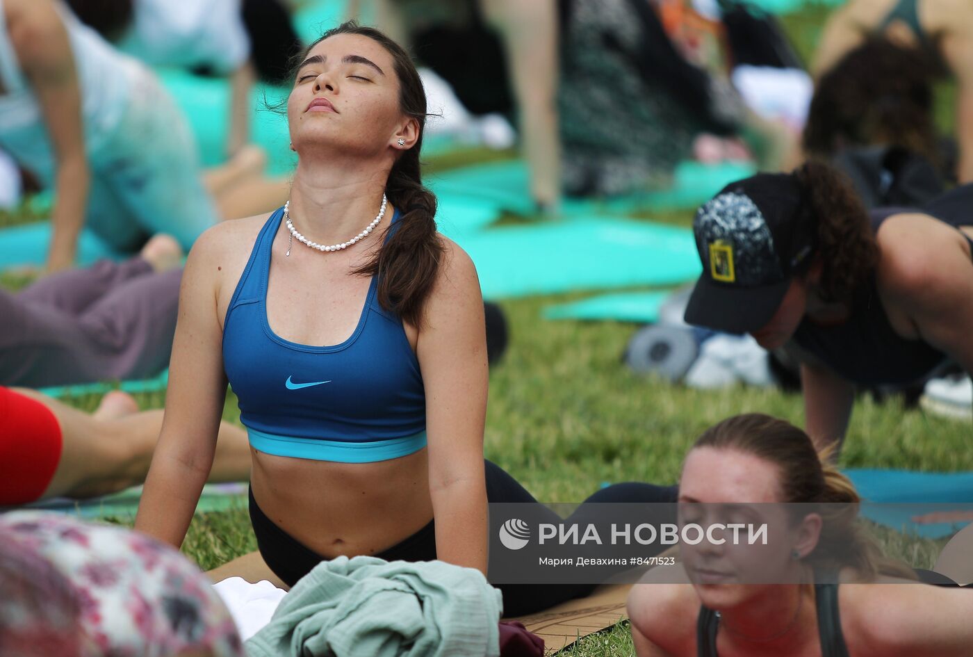 9-й Международный день йоги Yoga Day Russia