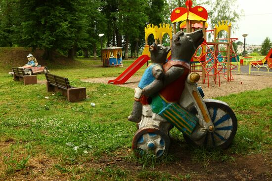 Детская площадка из СССР в Кашине