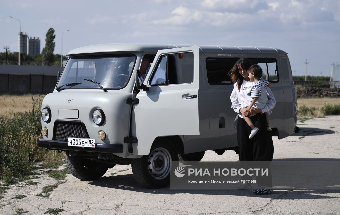 В Крыму создали электромобиль на базе УАЗ "Буханка"