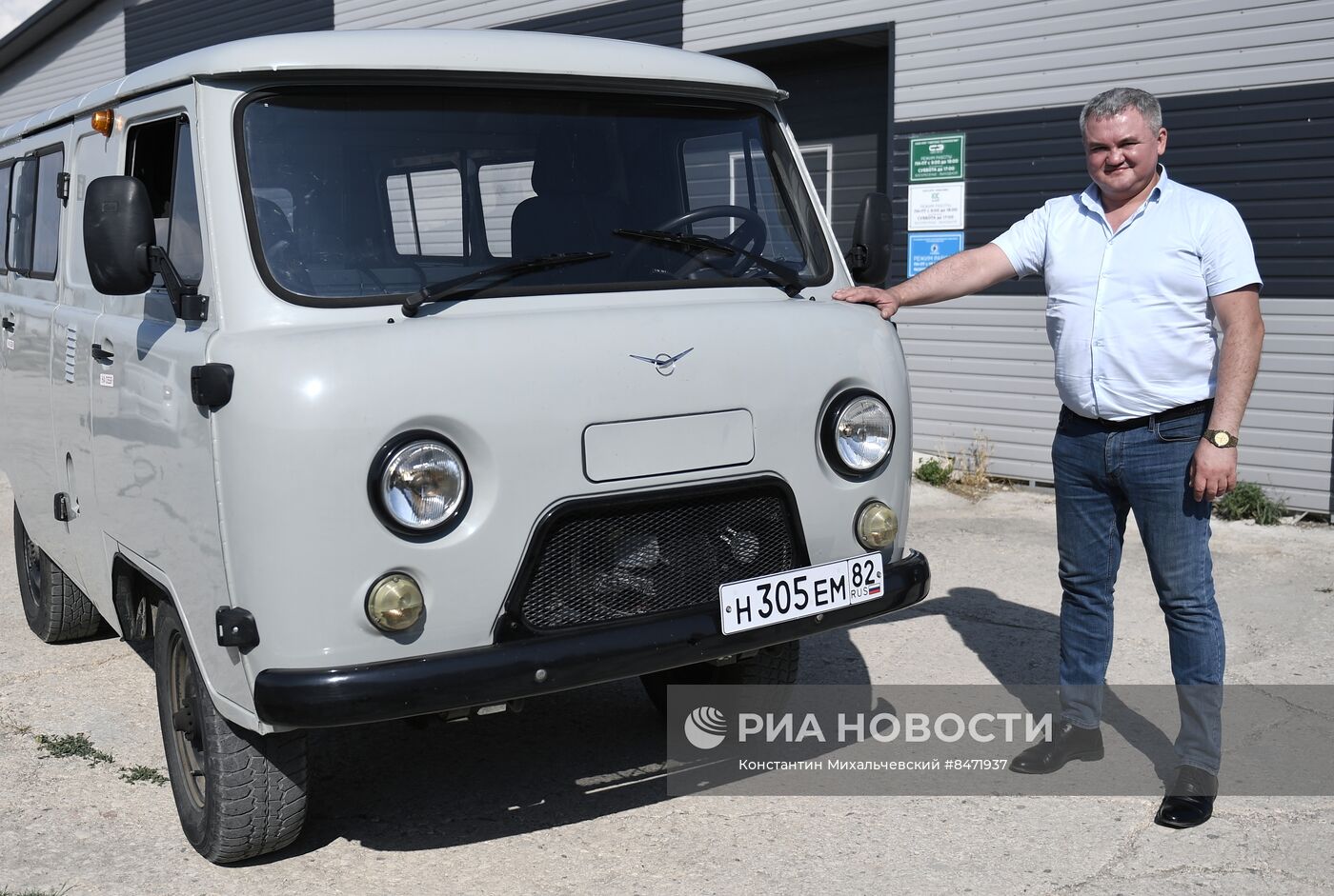 В Крыму создали электромобиль на базе УАЗ "Буханка"