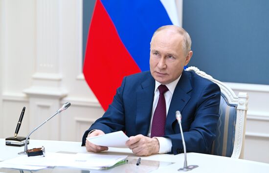 Президент РФ В. Путин по видеосвязи принял участие в заседании Совета глав государств – членов ШОС