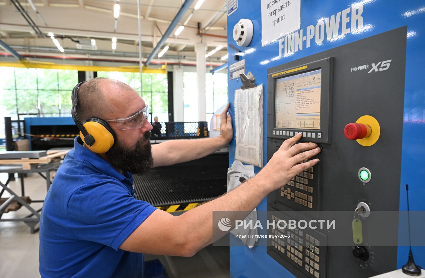 Завод по производству лифтов