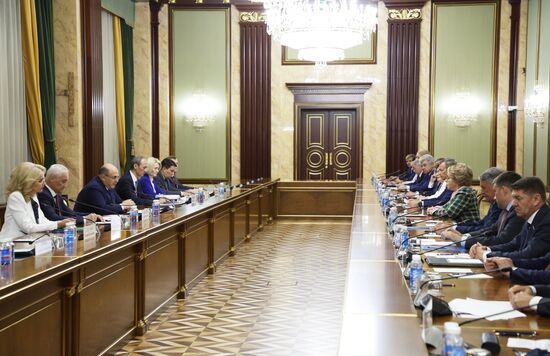 Премьер-министр РФ М. Мишустин встретился с руководством Совета Федерации РФ