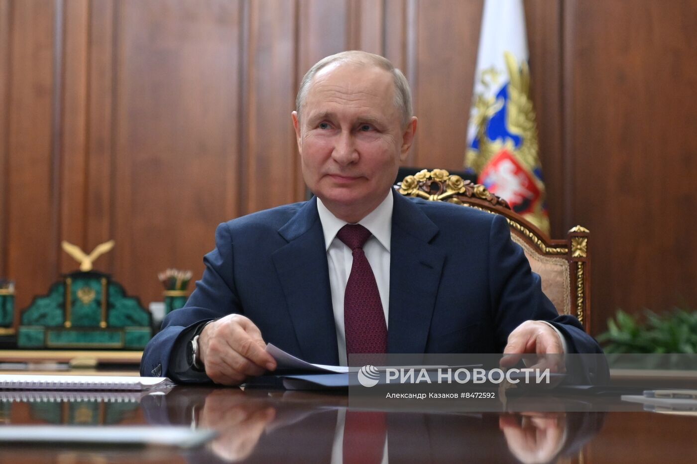 Президент РФ В. Путин провел рабочую встречу с премьер-министром РФ М. Мишустиным