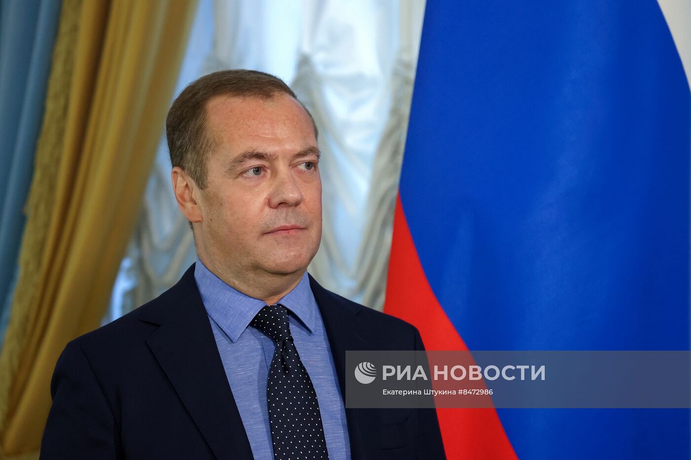 Зампред Совбеза РФ Д. Медведев ответил на вопросы журналистов