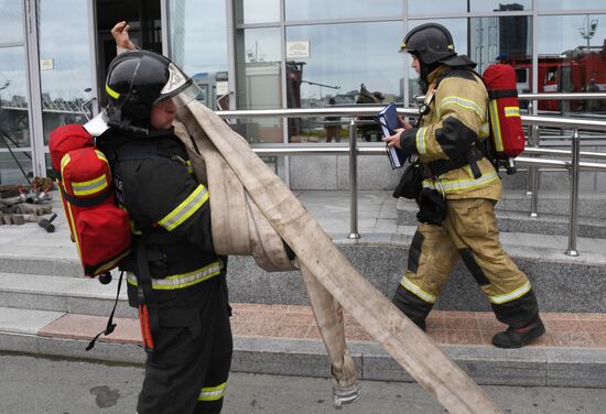 Пожарно-тактические учения в театре Владивостока