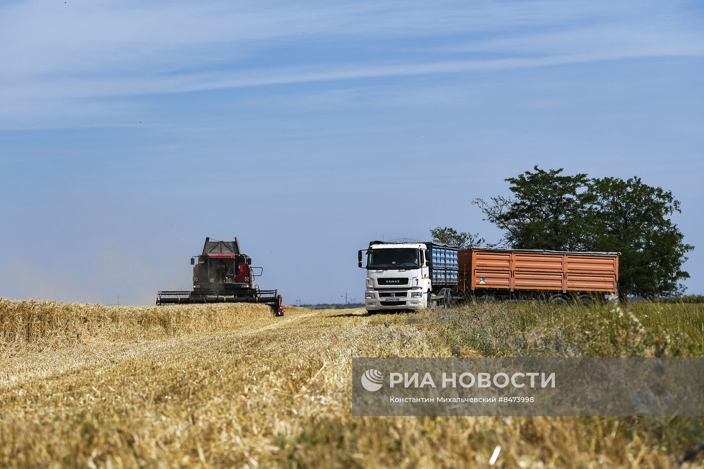 Уборка зерновых культур в Крыму