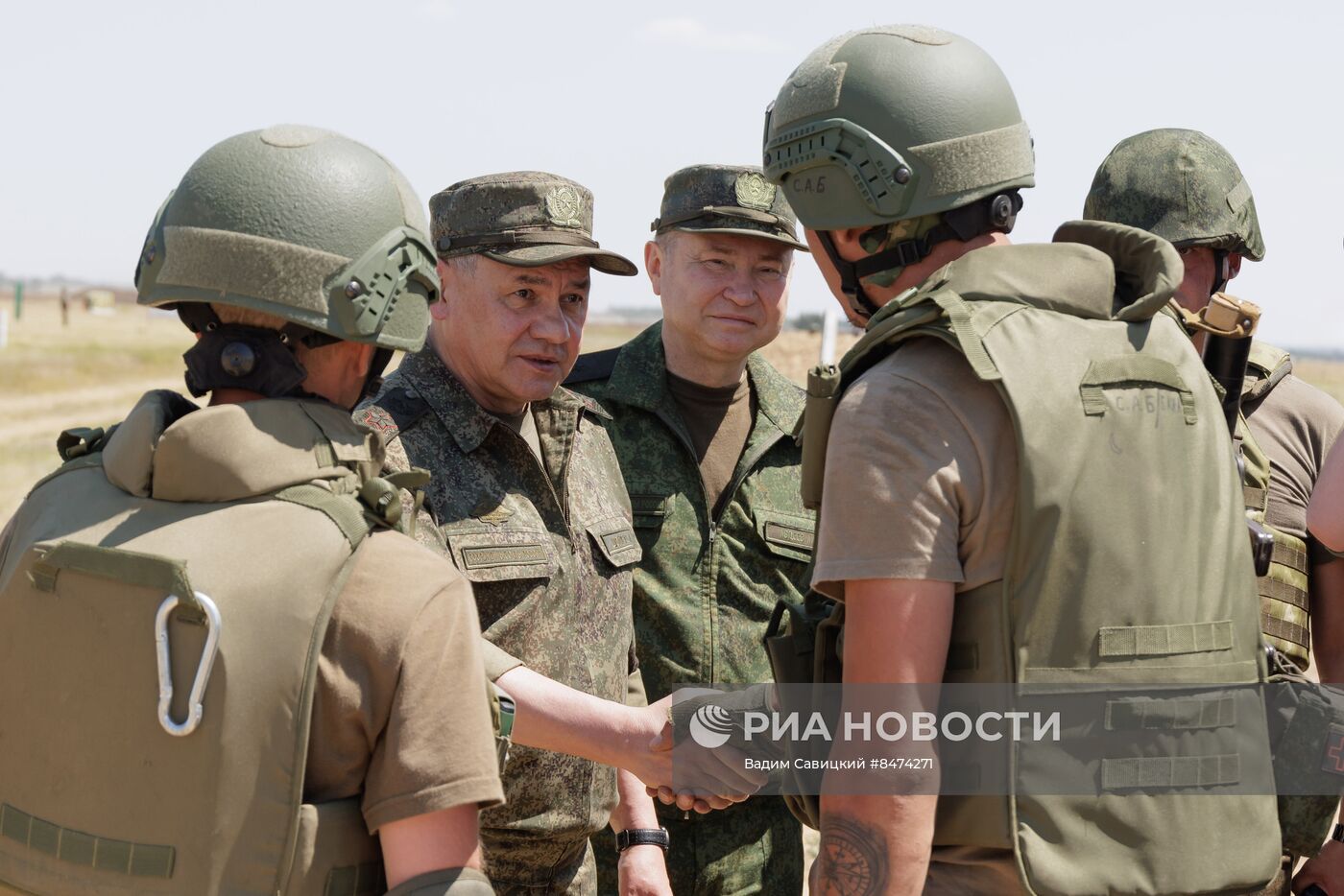 С. Шойгу проверил в ЮВО боевую подготовку военнослужащих