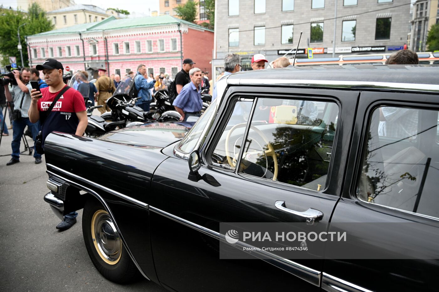 Парад ретротранспорта в Москве