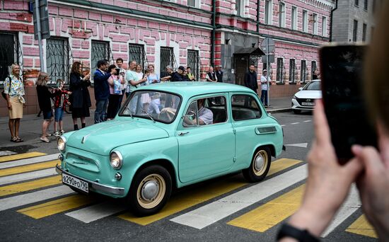 Парад ретротранспорта в Москве