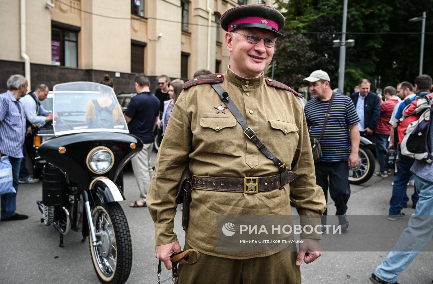 Парад ретротранспорта в Москве