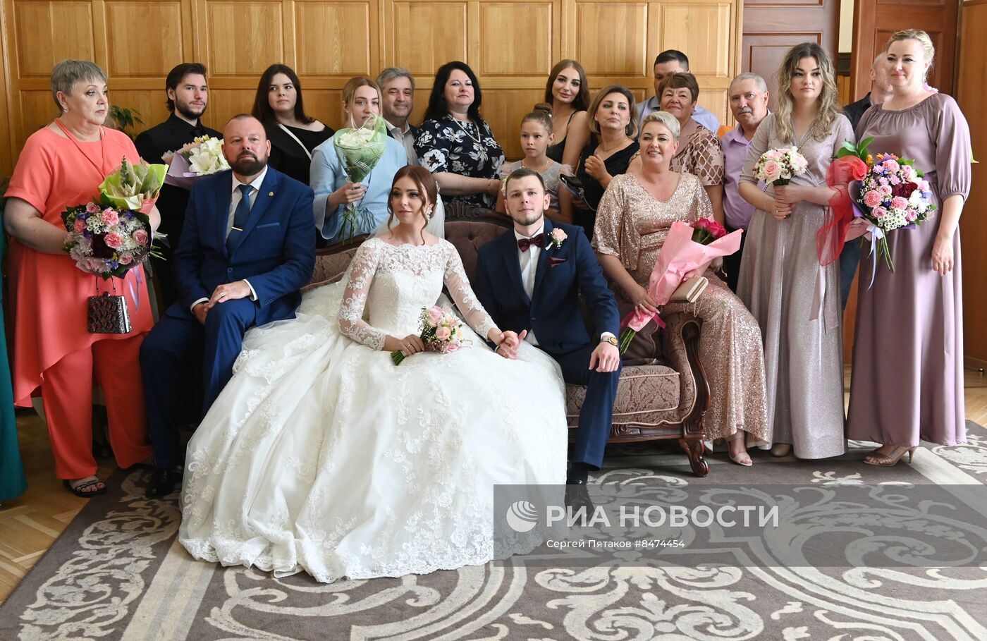 Празднование Дня семьи, любви и верности в России