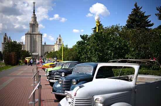 Городской фестиваль "Ретрорейс" 