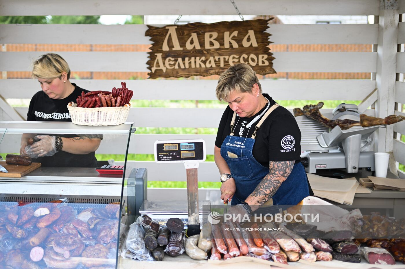 "Мясной" фестиваль на Истринской сыроварне Олега Сироты