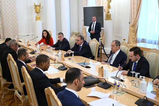 Встреча глав МИД РФ и Султаната Омана С. Лаврова и Б. Аль-Бусаиди