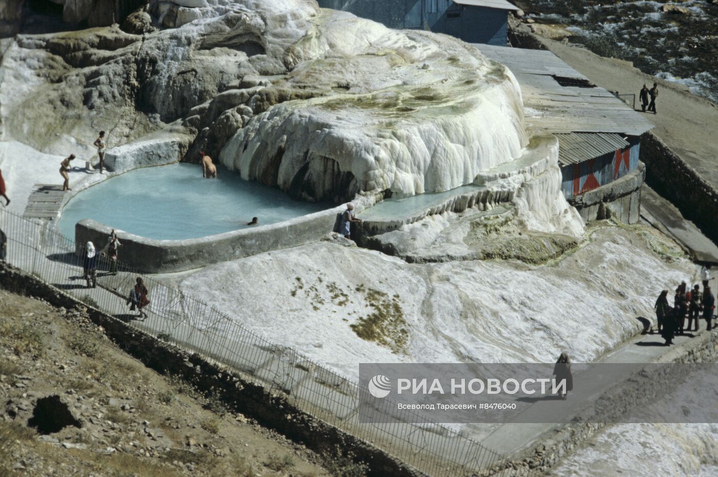 Горячие минеральные источники Гармчашма